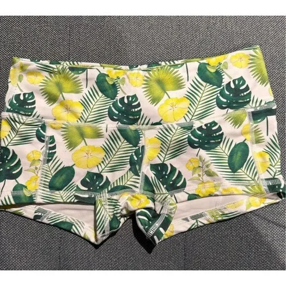 Fleo LRC Axa Shorts Size small excellent condition - Picture 2 of 5